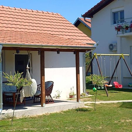 Apartman Flora Vrdnik Zewnętrze zdjęcie