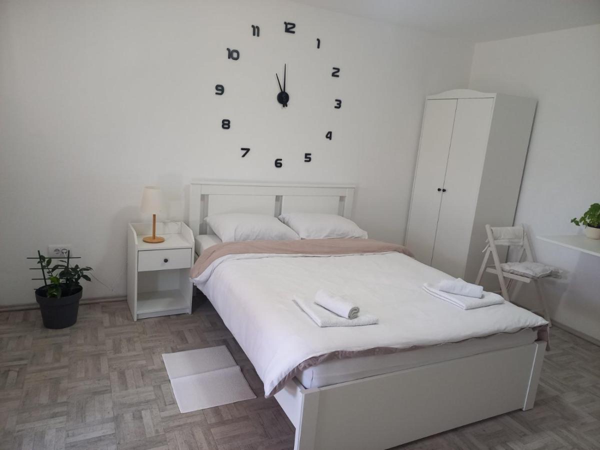 Apartman Flora Vrdnik Zewnętrze zdjęcie