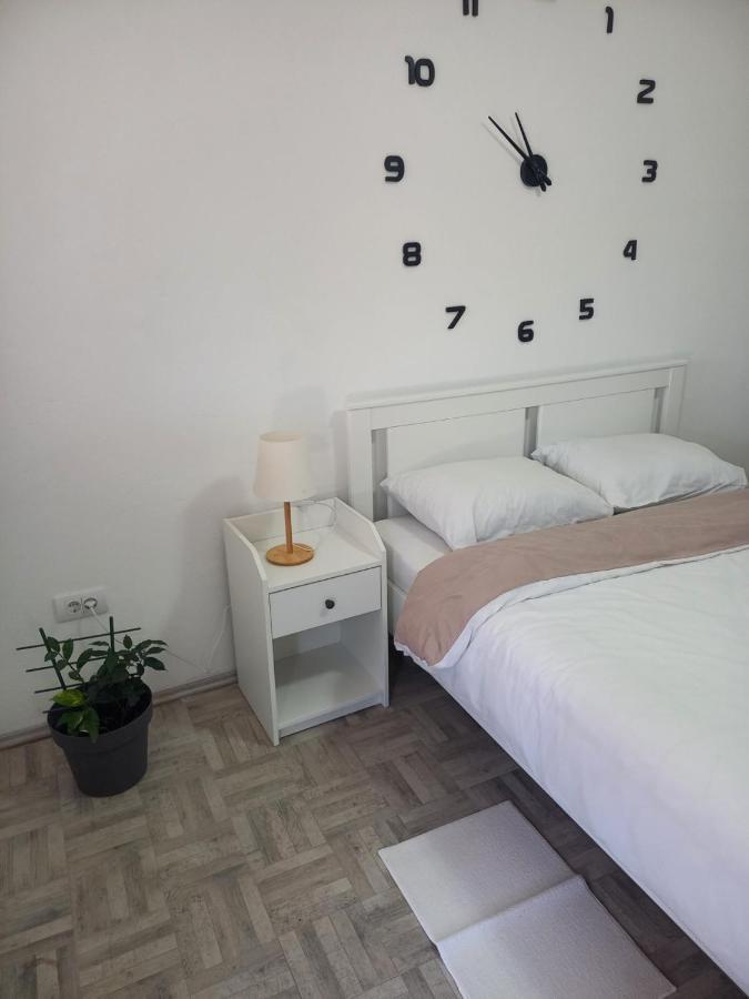 Apartman Flora Vrdnik Zewnętrze zdjęcie